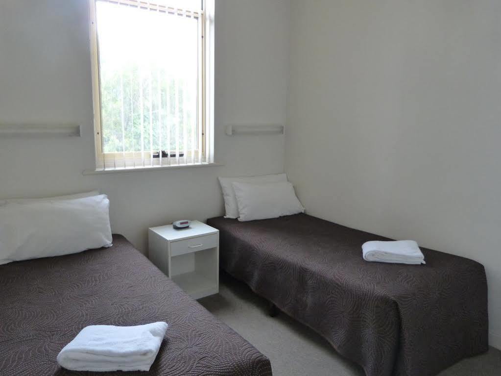 Glenelg Holiday Apartments - Corfu Adelaïde Extérieur photo