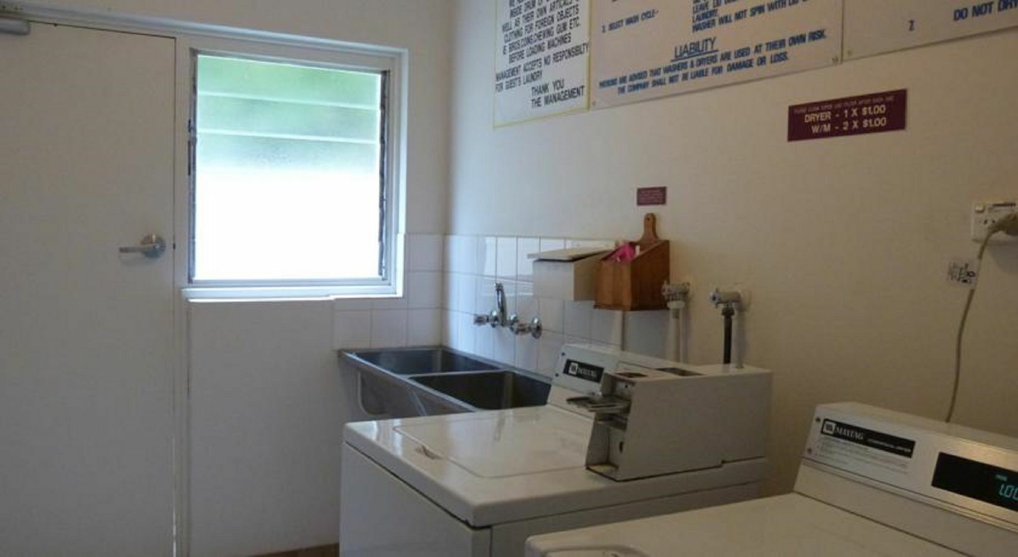 Glenelg Holiday Apartments - Corfu Adelaïde Extérieur photo